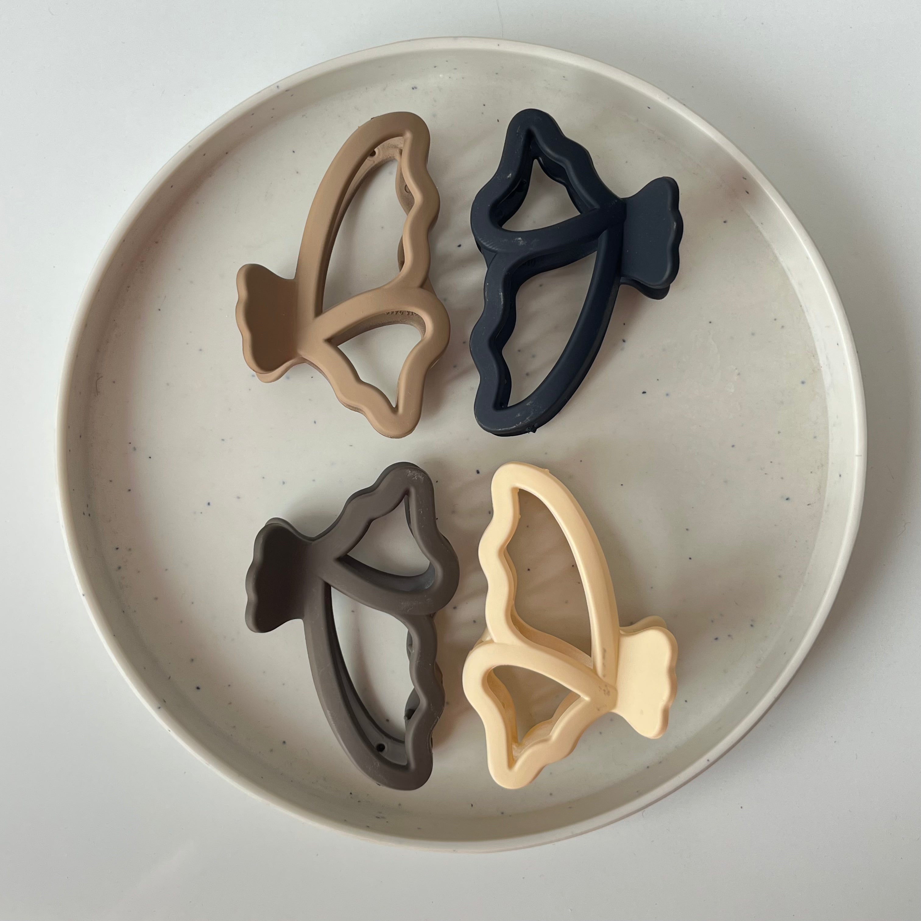 Matte Wing – Large Hair Claw (Vault Set of 4)